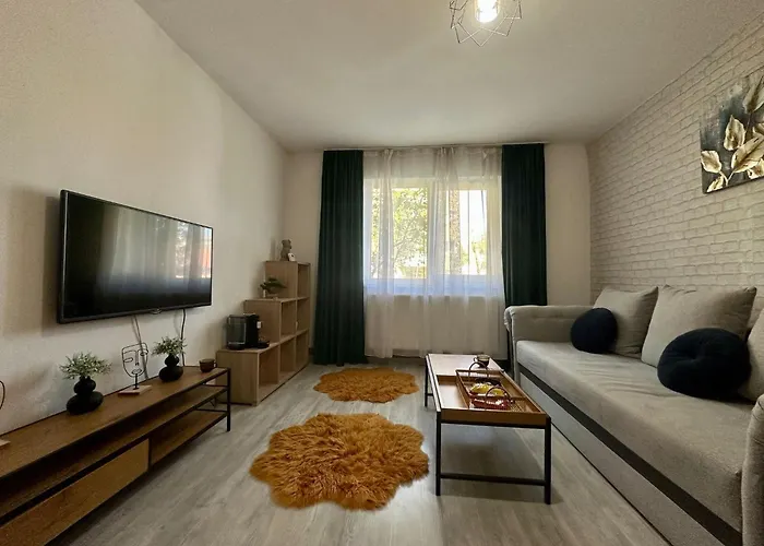 Londof Apartments- New Center