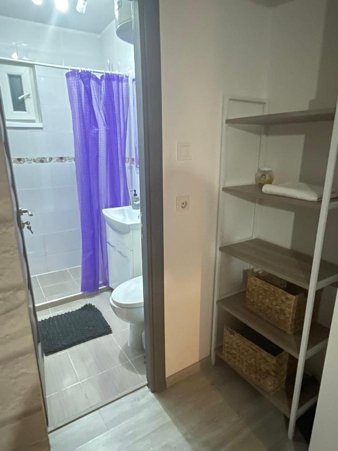 Londof Apartments- New Center *
