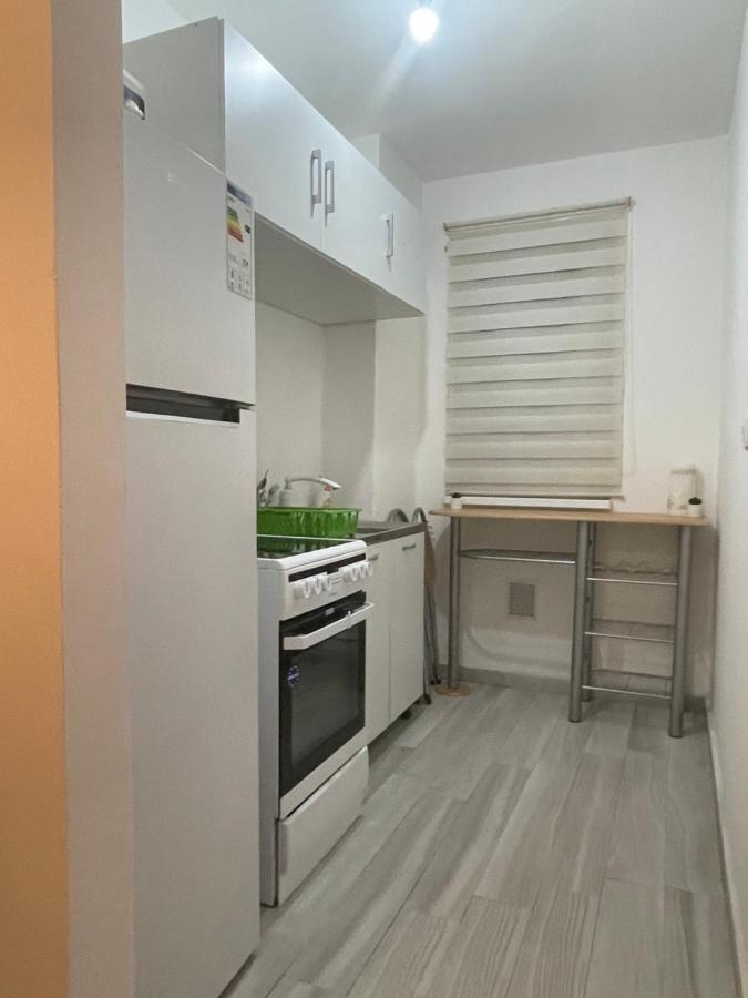 Londof Apartments- New Center *